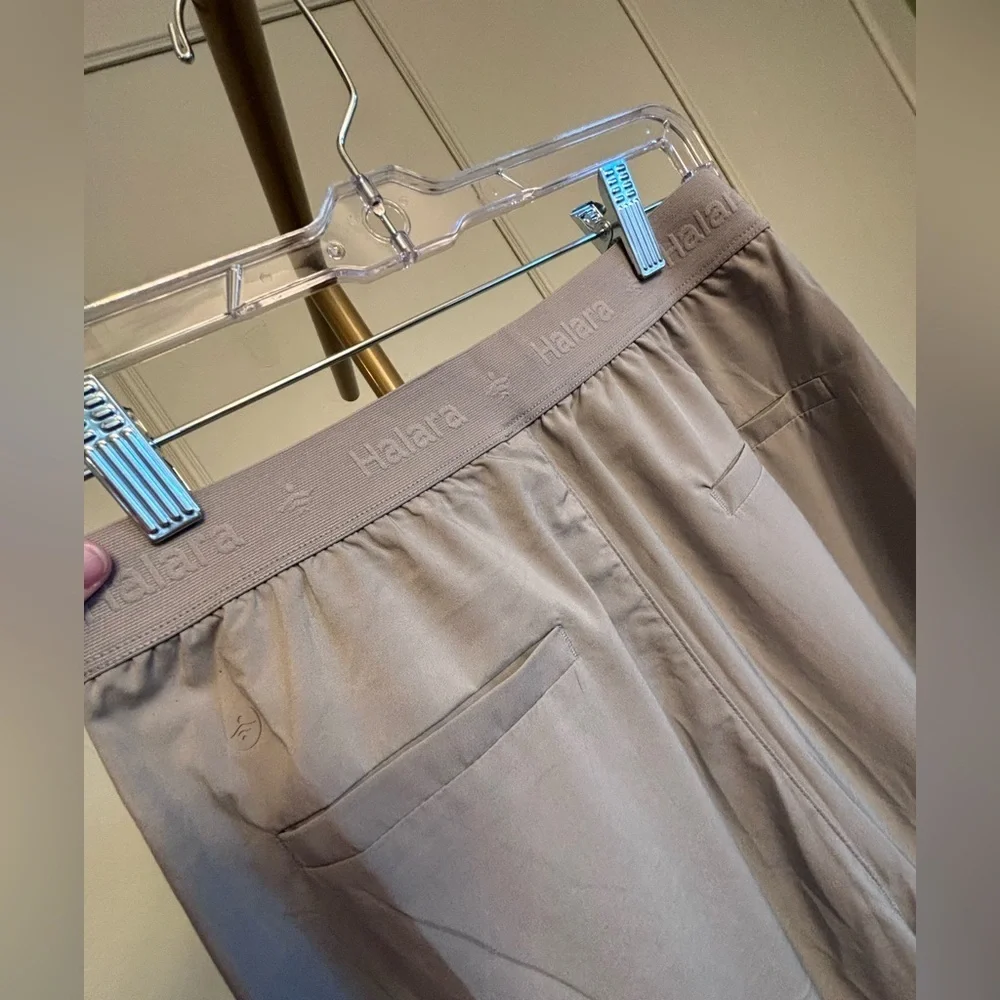 Halara Size Small NWT Waistband Detailing Lightweight Jogger Pants Oversized Fit - Picture 2 of 4